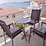 דירה Mia - Spacious On 85 M2 With Beautiful Sea View *