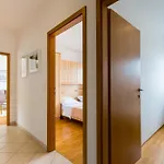 Mia - Spacious On 85 M2 With Beautiful Sea View דירה טרוגיר