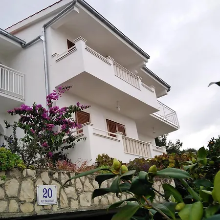 Mia - Spacious On 85 M2 With Beautiful Sea View