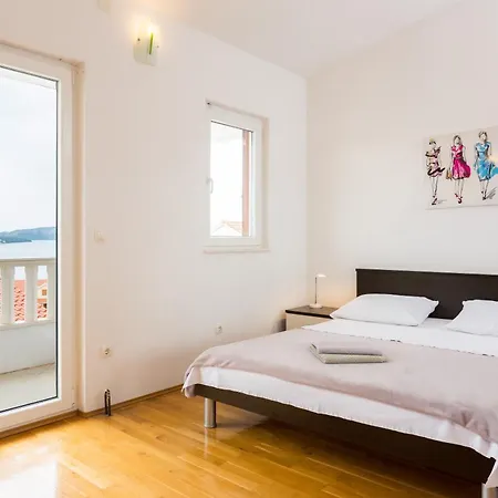 公寓 Mia - Spacious On 85 M2 With Beautiful Sea View 特罗吉尔