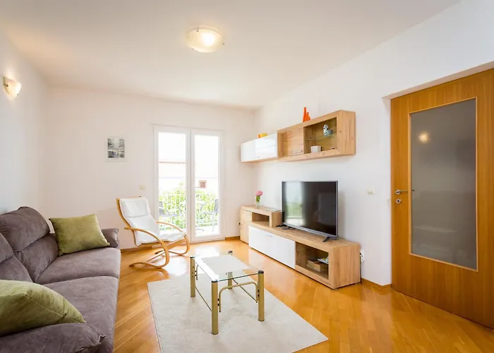 Apartman Mia - Spacious On 85 M2 With Beautiful Sea View Trogir