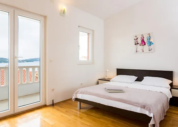 Apartman Mia - Spacious On 85 M2 With Beautiful Sea View Trogir