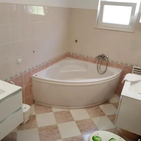 Apartment Mia - Spacious On 85 M2 With Beautiful Sea View Trogir