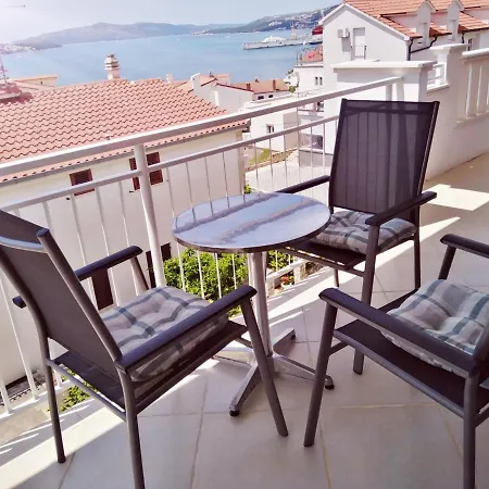 Appartement Mia - Spacious On 85 M2 With Beautiful Sea View *