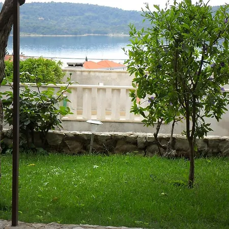 Mia - Spacious On 85 M2 With Beautiful Sea View * Trogir