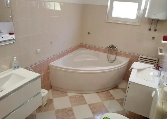 公寓 Mia - Spacious On 85 M2 With Beautiful Sea View 特罗吉尔