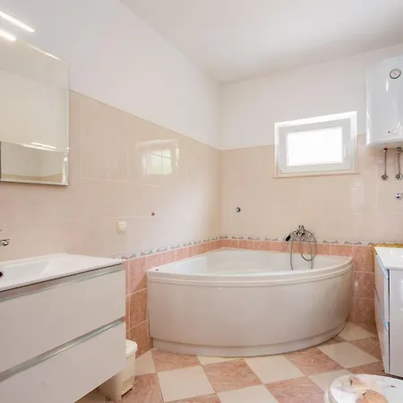 Mia - Spacious On 85 M2 With Beautiful Sea View Apartament *